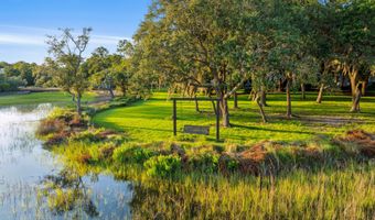 18 Oak Pond Psge, Beaufort, SC 29906