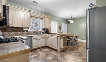 161 Goshen Springs Ln, Brandon, MS 39047