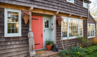 13 Hampton Ln, Amagansett, NY 11930