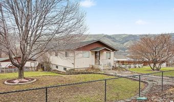 1103 3rd St, Asotin, WA 99402