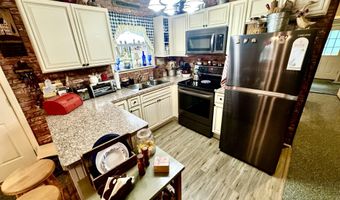 106 Burnshaw Ln, Albrightsville, PA 18210