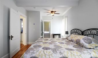 22 Bateman Ave, Newport, RI 02840