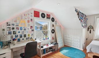 8810 LOWELL St, Bethesda, MD 20817