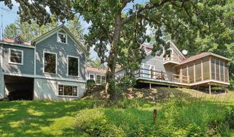 2473 Mt Hope Rd, Dodgeville, WI 53533