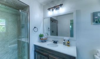 1063 Rolling Meadows Ct, Bartlesville, OK 74006