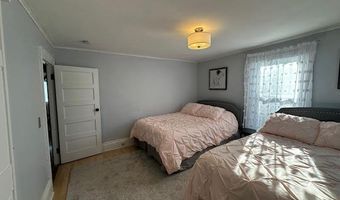 68 Park St, Belfast, ME 04915