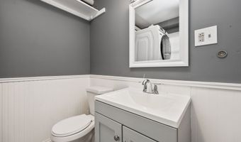5 Stevens St, Bridgeport, CT 06606