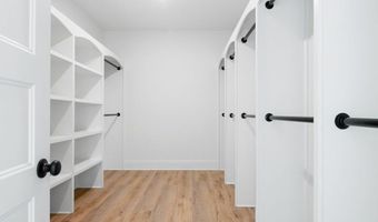 284 Community House, Barnesville, GA 30204