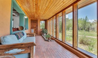 51 Atalaya Rd, Arroyo Hondo, NM 87513