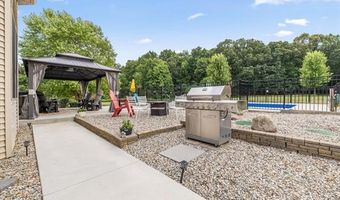 13124 White Oaks, Argentine, MI 48436