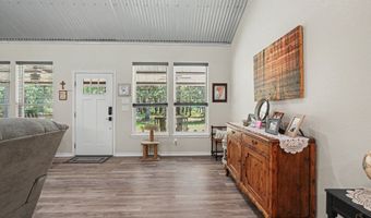 125 Rolling Hills Blvd, Alvord, TX 76225