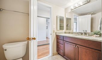 5800 NICHOLSON Ln 1-908, Rockville, MD 20852