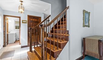 105 Newell Dr, Cumberland, RI 02864