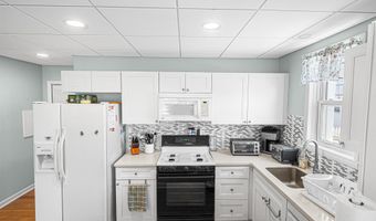 211 23rd St, Avalon, NJ 08202