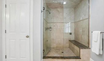 14 Aspen Ln, Bedford, NH 03110