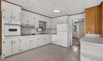 16019 Briarwood Ln, Abingdon, VA 24210