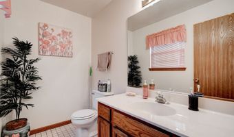 667 Tamarac Blvd, Addison, IL 60101