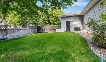 2413 E Trevino Ln, Brandon, SD 57005