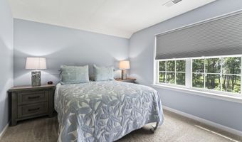 37 Black Bear Dr, Barnegat, NJ 08005