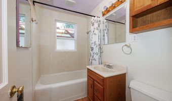 128 S Mountain Ave, Ashland, OR 97520