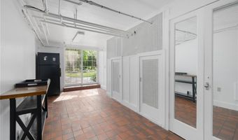 2 Carvin Ct, Warwick, RI 02886