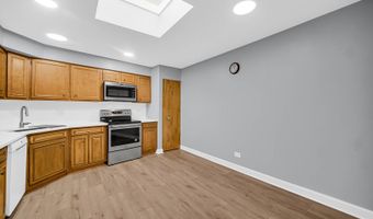 1030 S Fernandez Ave S 4-M, Arlington Heights, IL 60005