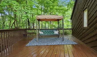 7606 Leyton Dr SE, Ada, MI 49301