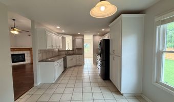 927 Jasara Cir, Baldwin City, KS 66006