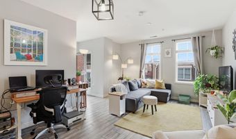 181 E REED Ave 304, Alexandria, VA 22305