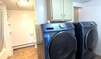902 Eastern Ave, Augusta, ME 04330