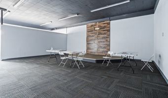 105 W Broadway, Andrews, TX 79714