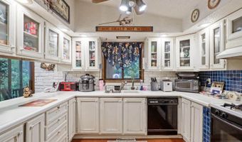 2720 Parkway Ct, Wisconsin Rapids, WI 54494