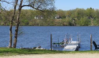 1812 Tomahawk Trl, Allegan, MI 49010