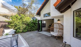 2711 Cypress Hill Rd, Carlsbad, CA 92008