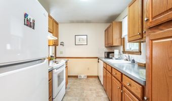 22 Bayview Ave, Berkley, MA 02779