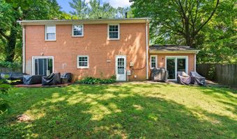 5801 DEVONSHIRE Dr, Bethesda, MD 20816