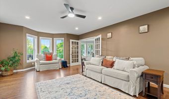 104 Windsor Dr, Auburn, NH 03032