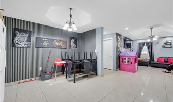 524 E Fannin Ave, Alamo, TX 78516