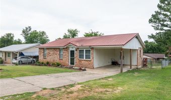 904 N St, Barling, AR 72923