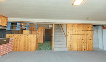 164 Park Pl, Arnolds Park, IA 51331