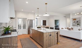 742 Honey Crk, Ada, MI 49301