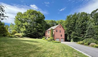 40 Lakewood Dr, Alton, NH 03810