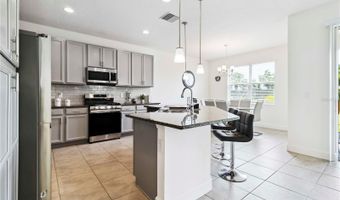 5653 DEL CORONADO Dr, Apollo Beach, FL 33572