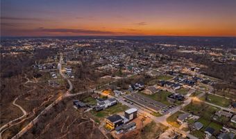 1128 Fillmore St, Bentonville, AR 72712