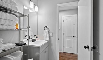 1304 1306 1308 SE C St, Bentonville, AR 72712