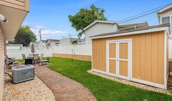 14 E Coddington Ave E, Avenel, NJ 07001