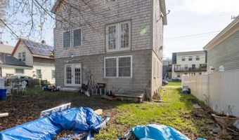 67 School St, Bar Harbor, ME 04609