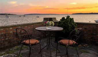 221 Hope St 2, Bristol, RI 02809
