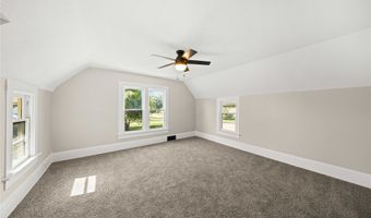 400 4th St SE, Altoona, IA 50009