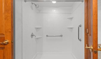 321 E APPLE CREEK Rd, Appleton, WI 54913